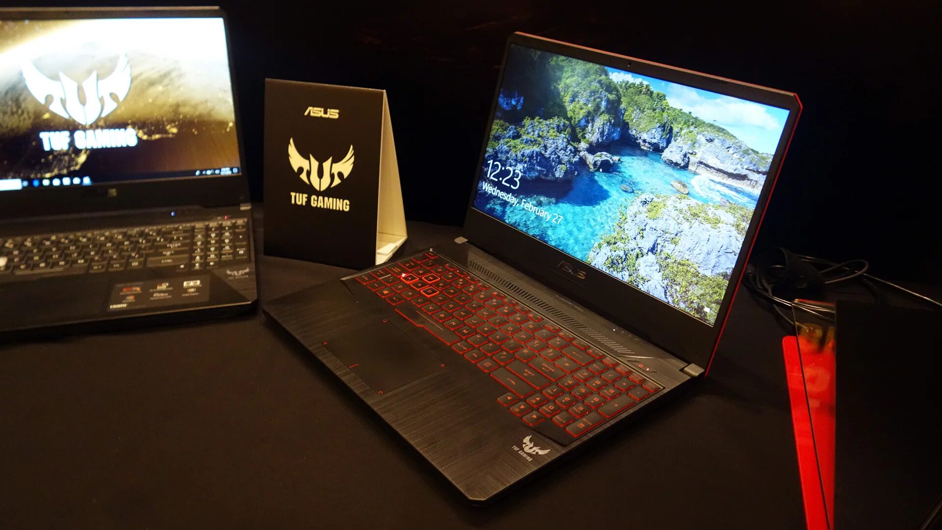 Ноутбук asus tuf gaming fx505dt. ASUS fx505dy. Игровой ноутбук ASUS TUF. Ноутбук асус ТАФ гейминг FX 505 dy. ASUS TUF fx505dy.