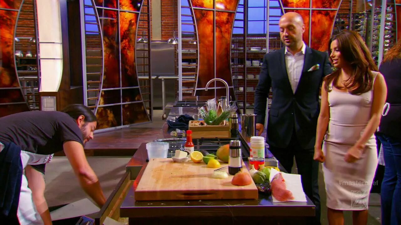 Гордон рамзи мастер шеф. В. Masterchef лучший повар америки. Мастер шеф рамзи. Сара лучший повар америки 1 сезон.