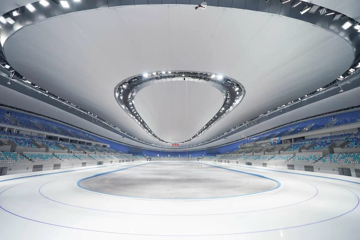 Конькобежный стадион. Национальный конькобежный стадион Пекин. Национальный конькобежный стадион Пекин 2022. Бейжин 2022. Олимпийские объекты в Пекине 2022.