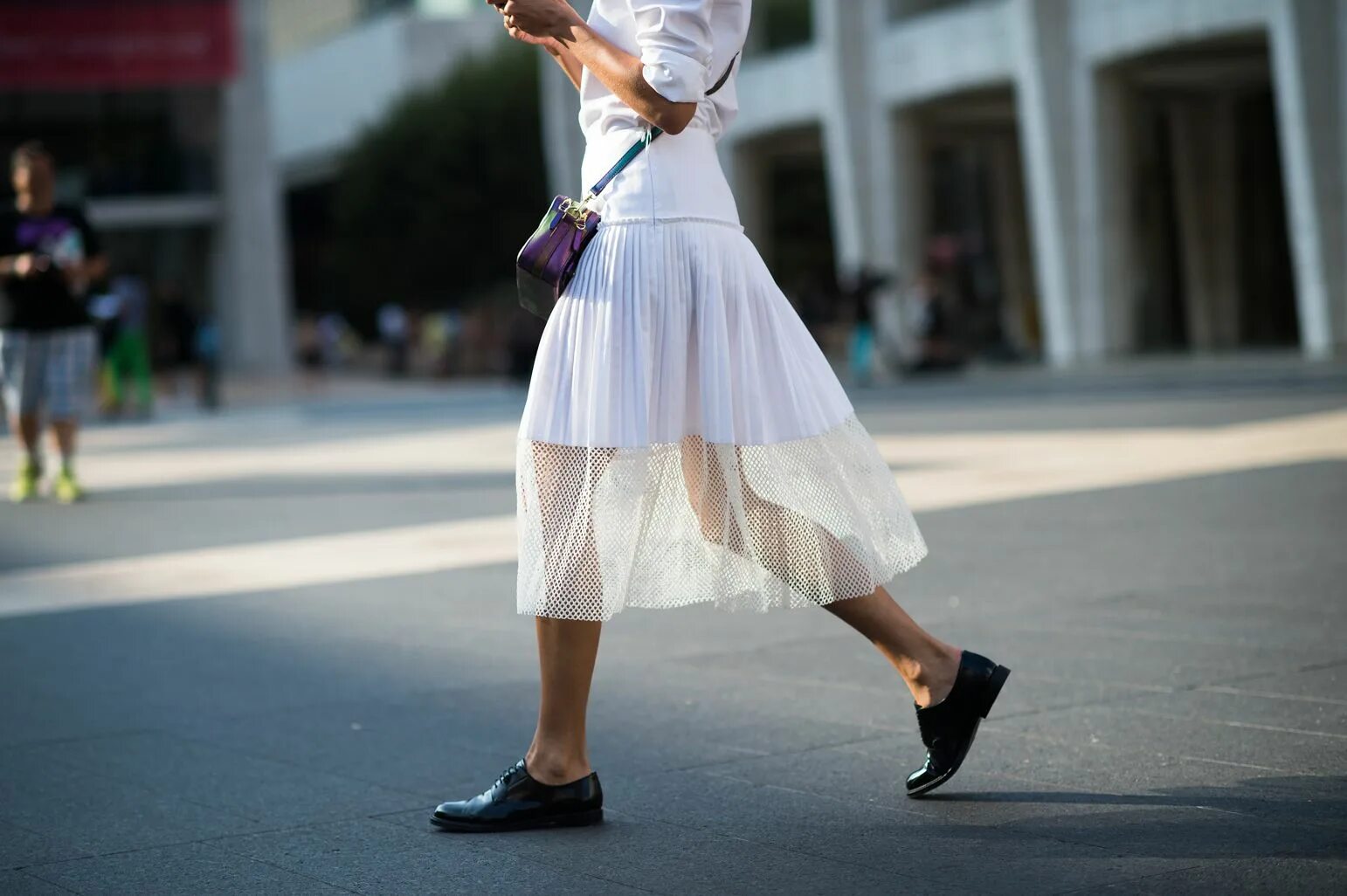 Девушка в юбке. Юбочку которую носят южные университетки. Юбочку которую носят южные университетки. Кипарис к чему снится во сне. Юбка синяя.