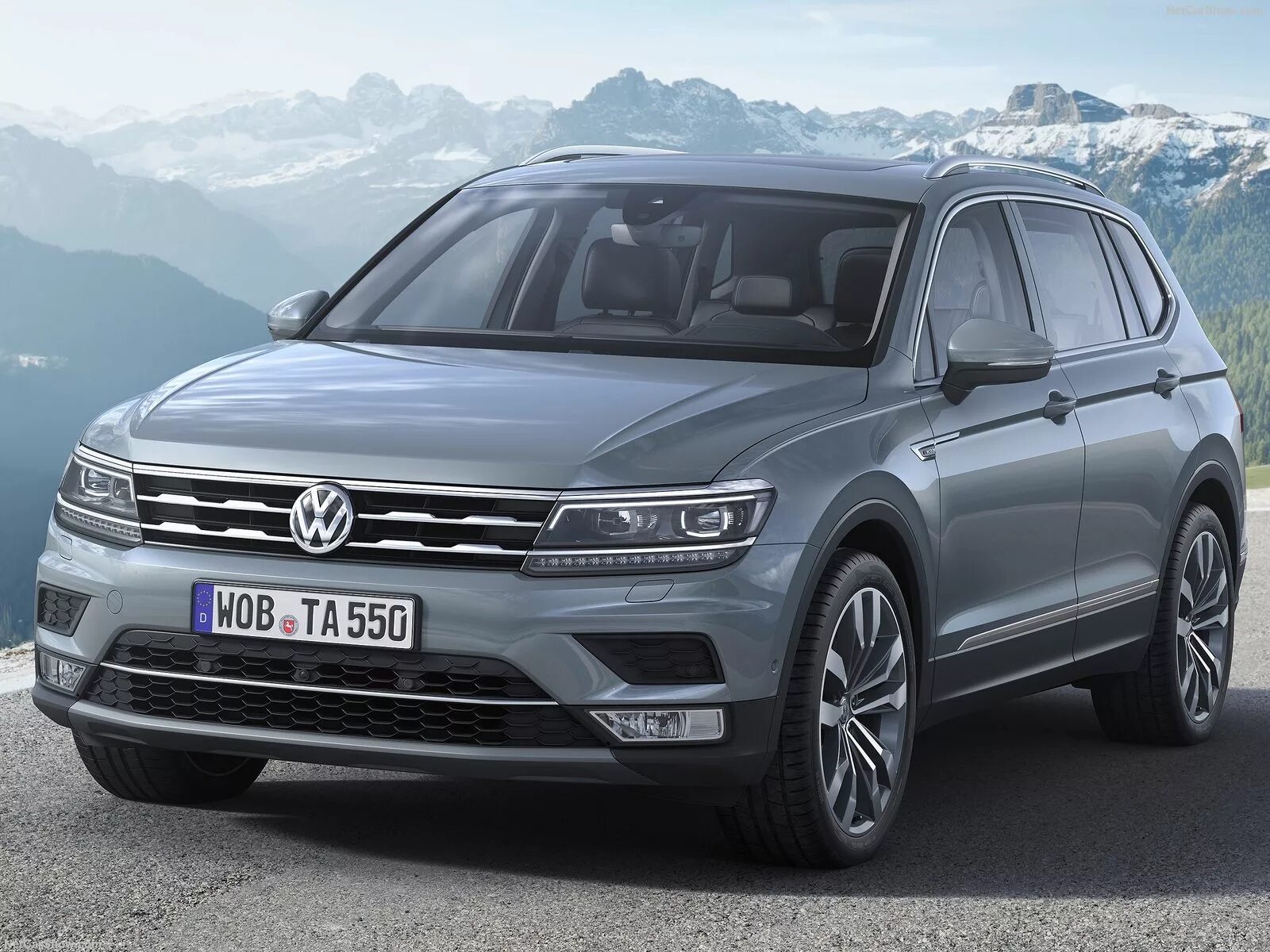 Фольксваген удлиненный. Фольксваген Тигуан. VW Tiguan 2018. Tiguan Allspace. Фольксваген Тигуан 2018.