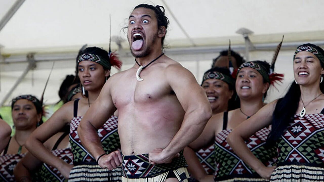 Как живут люди в новой зеландии. Маури племя в новой зеландии. маори австралия. новозеландцы маори. фина купер маори.