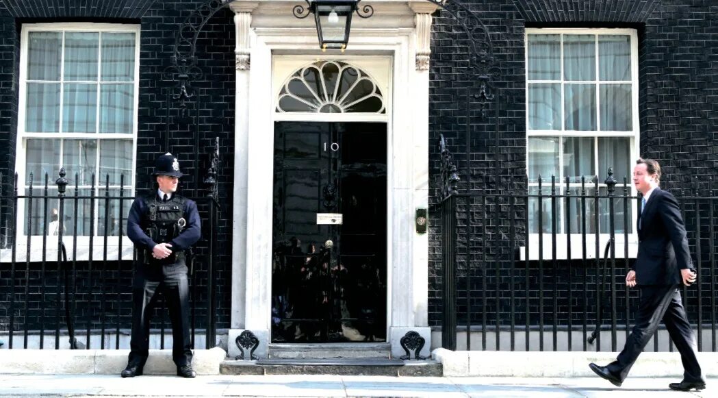 Phrasal verbs в английском. Throwing down перевод. денис рудер орск. Throwing down перевод. порша уильямс.