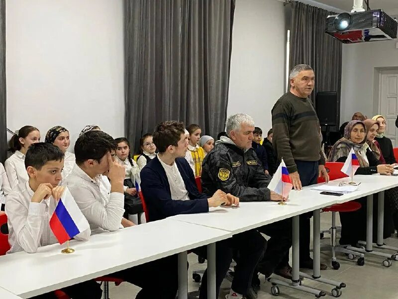 Рсо номер 1 калуга фото. Картинка съезд российского движения детей и молодежи. Заседание совета первичного отделения движения первых. Заседание совета первичного отделения движения первых. Российские дети.