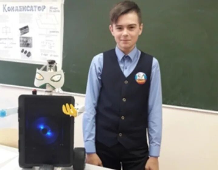 Парень 5 класса. Школа 45 владивосток. ученики 5 класса. школьник из 5 класса. школьники 5 класс.