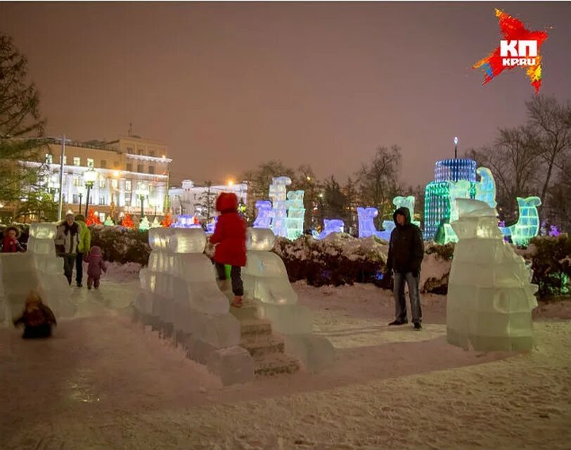 Омские развлечения. Пешеходная улица чокана валиханова омск. Гравитация тц чертаново. Центр омска куда сходить. Улица чокана валиханова в городе омск.