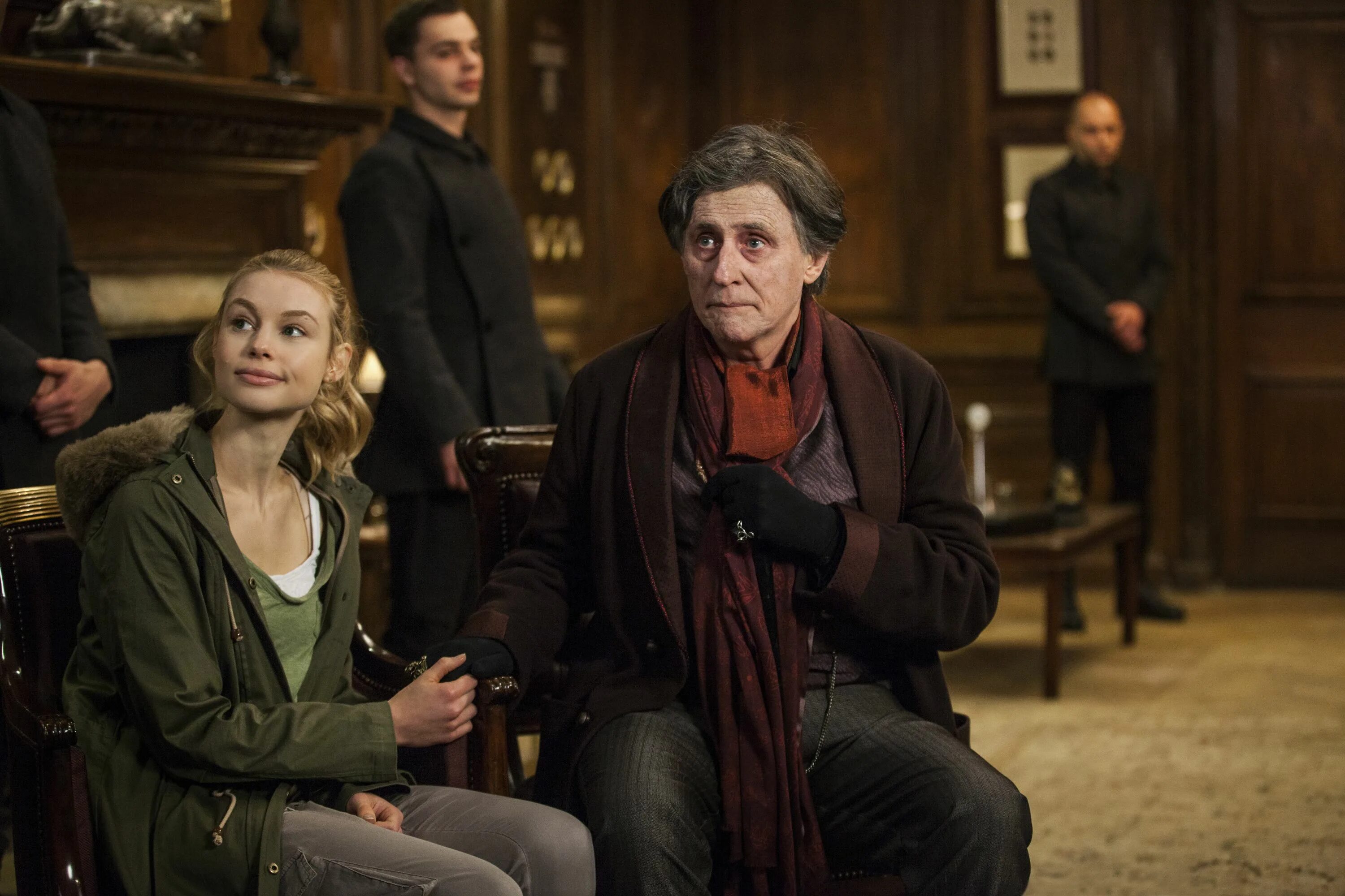 Когда выйдет л. Академия вампиров 2014. Л. Брайан герати полиция чикаго. Время).