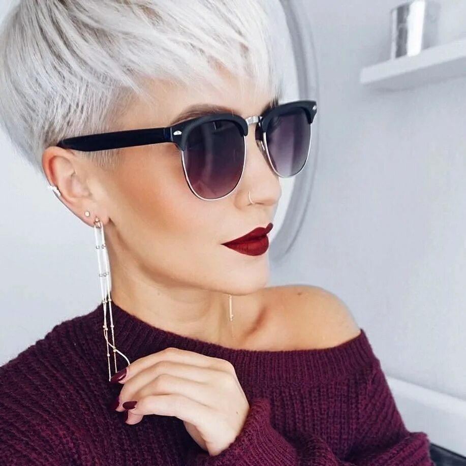 пикси калманович. пикси 2023 стрижки модные. стрижка гарсон пикси. короткая стильная. ультра пикси.