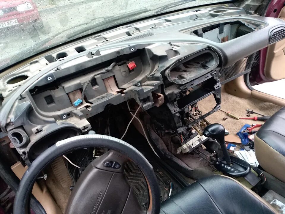 Замена радиатора охлаждения двигателя - Dodge Caravan V, 3,3 л, 2009 года своими