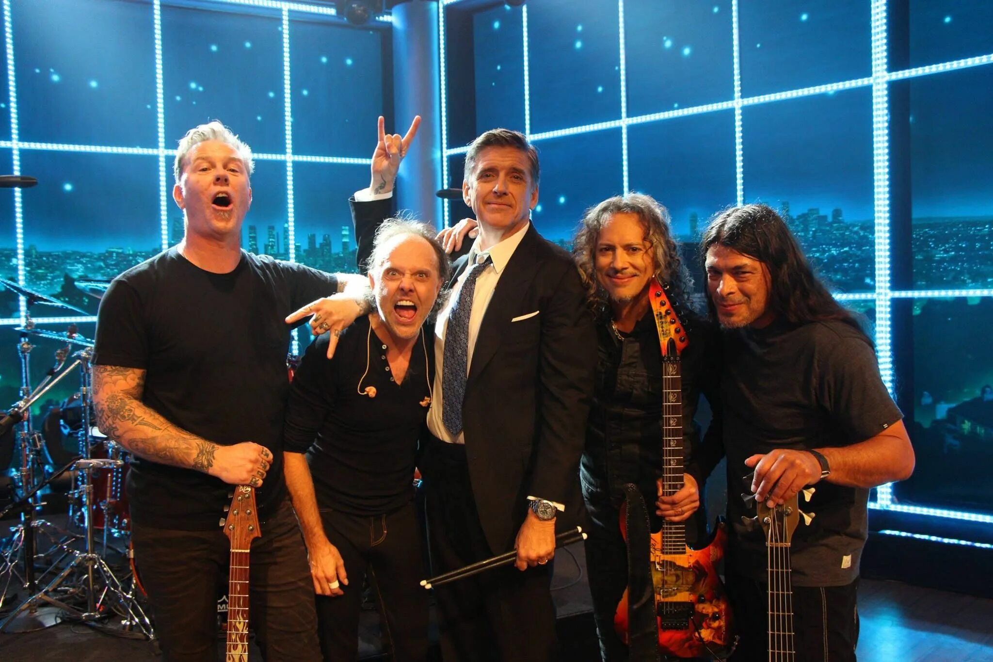 Metallica show. Группа металлика. Фото металлика с поклонниками. Металлика видео. Metallica превью.