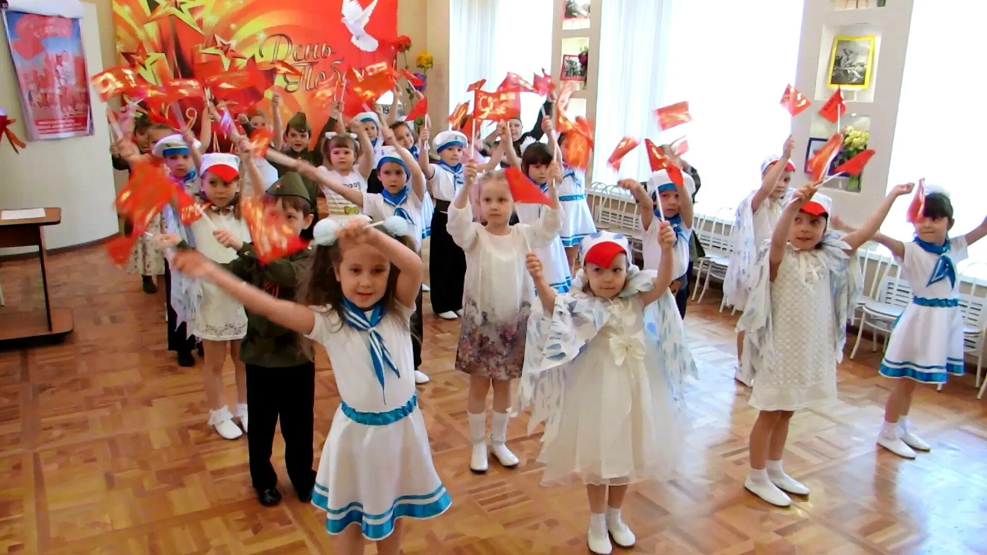 День Победы утренник в детском саду. Утренник 9 мая в детском саду. Утренник в саду на 9 мая. Утренник в садике на 9 мая. Сценарий утренника 9 мая в детском саду