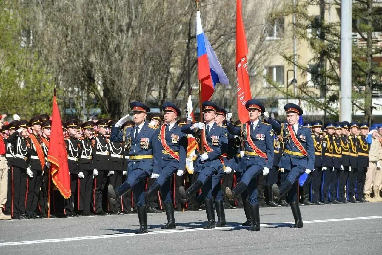 Май день ижевск. Парад Победы в Ижевске 2021. Парад 9 мая 2021 Ижевск. Парад Победы 2022 в Ижевске. Парад Победы.