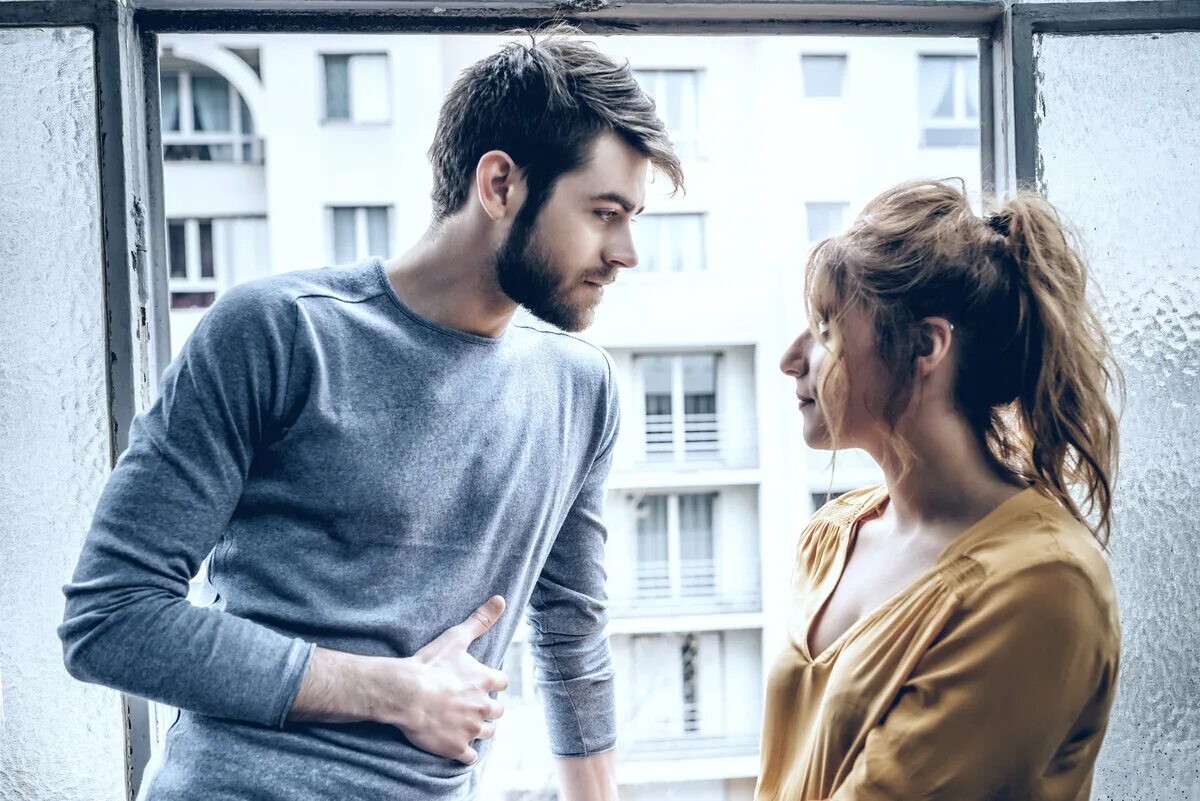 Looking at each other. Женщина спасатель в отношениях. Man looking at woman. To attract. Beautiful woman handsome man.
