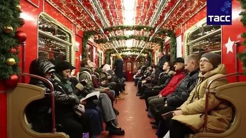 На какой ветке новогодний поезд
