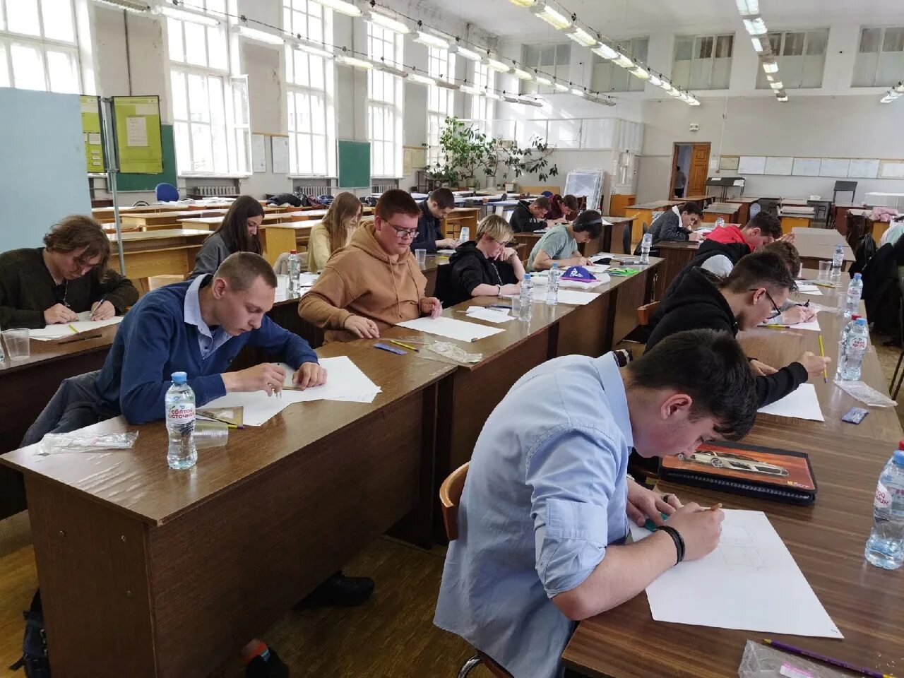 професиональное образование. профессиональное образование в россии. колледж улица генерала белова 6. среднее профессиональное образование это. профессиональное образование.