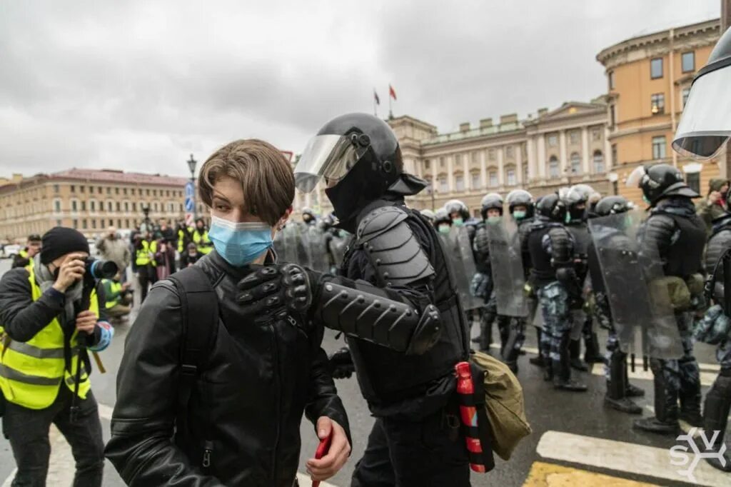 21 апреля изменения. Питер 21 апреля митинг. Митинг Навальный 21. Митинг Навального СПБ. Митинг в Питере 2022.