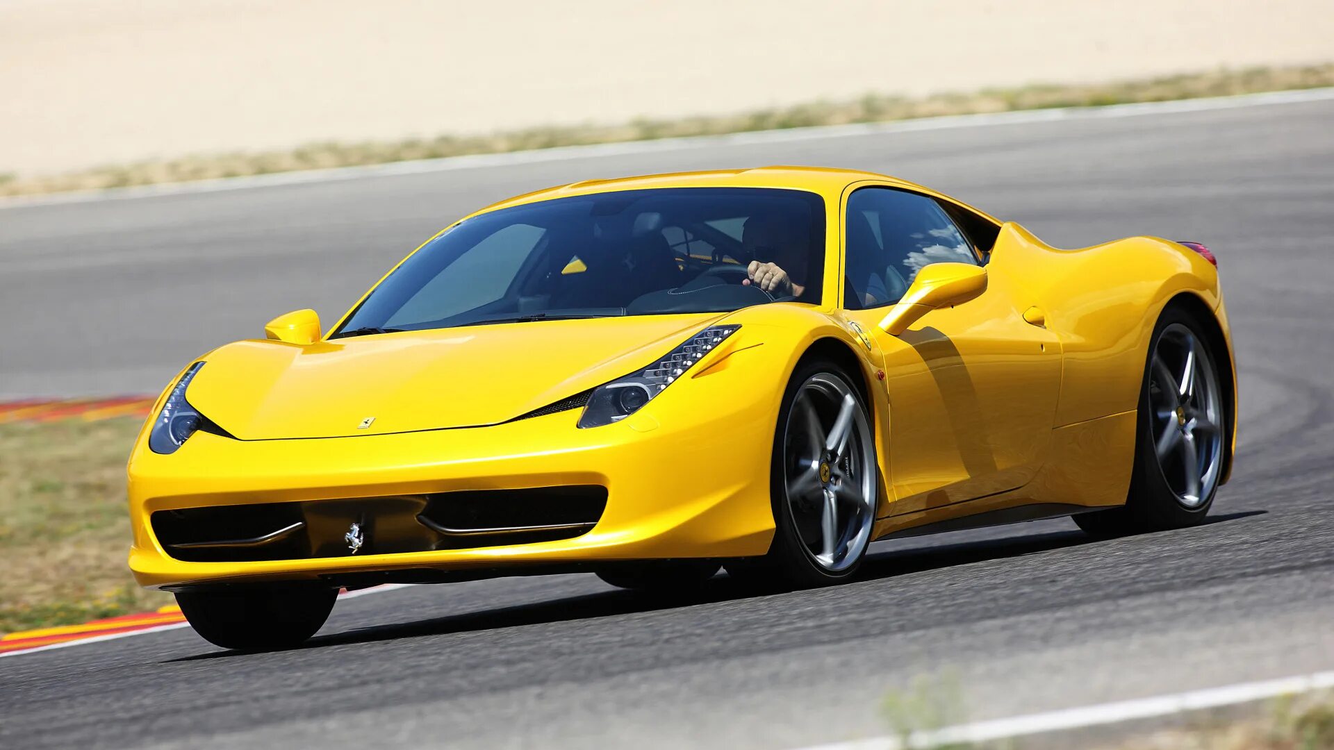 Картинки автомобилей. Ferrari 458 Yellow. Феррари 458 желтая. Ferrari 458 Italia HD. Supersportwagen.