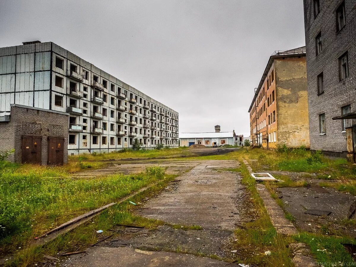Фото заброшенных городов. Фото заброшенных городов. Город улица заброшка. Остров хасима япония внутри. Ткуарчал город-призрак.