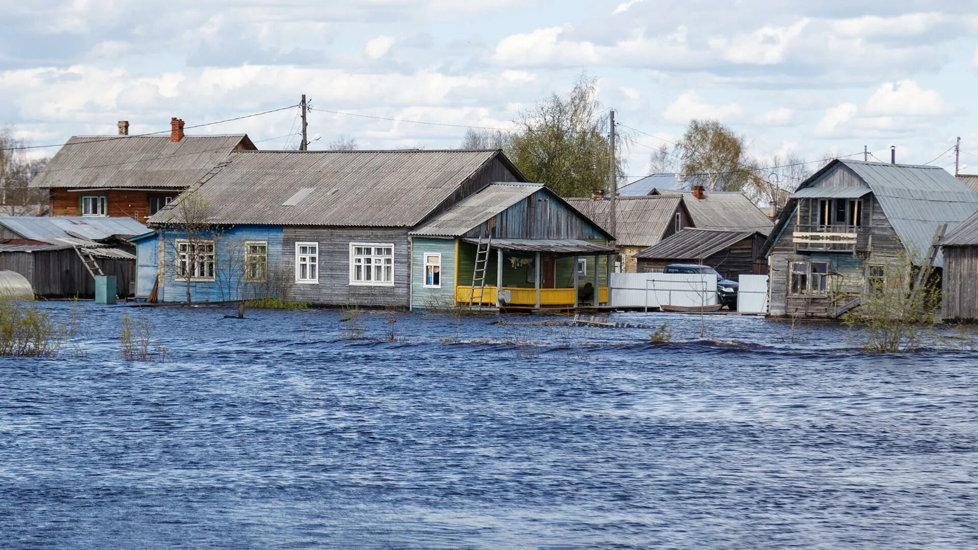 Печора половодье. Паводки в Республике Коми. Река Печора половодье. Наводнение Печора. Воды рек коми