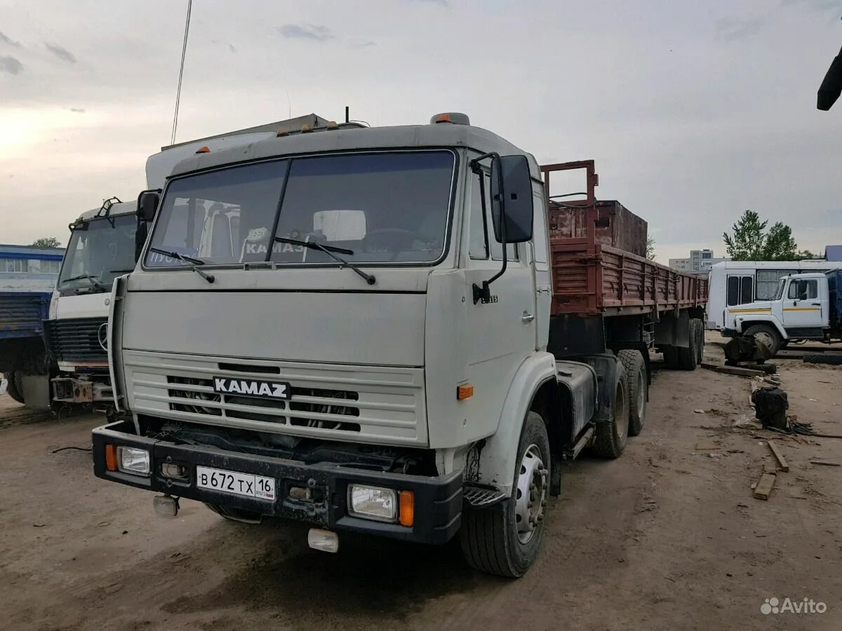 Камаз 2000 года. КАМАЗ 54115 тягач. КАМАЗ 54115 тягач с полуприцепом. КАМАЗ 54115 С полуприцепом. КАМАЗ 54115 2000 серый.