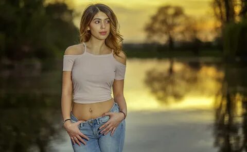 Bare woman