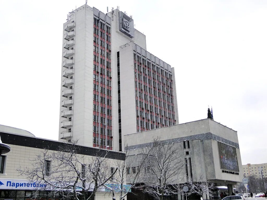 Минск победителей 21. Победителей 63 год строительства. Дом профсоюзов минск победителей 21. Дом профессиональных союзов минск здание. Победителей 21 минск ночью.