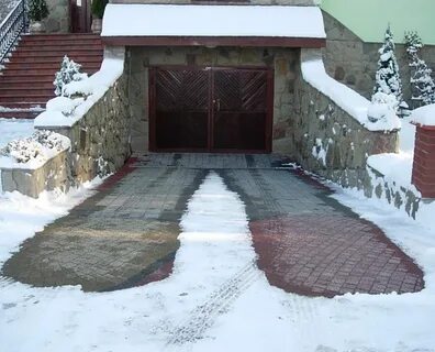 Теплый двор