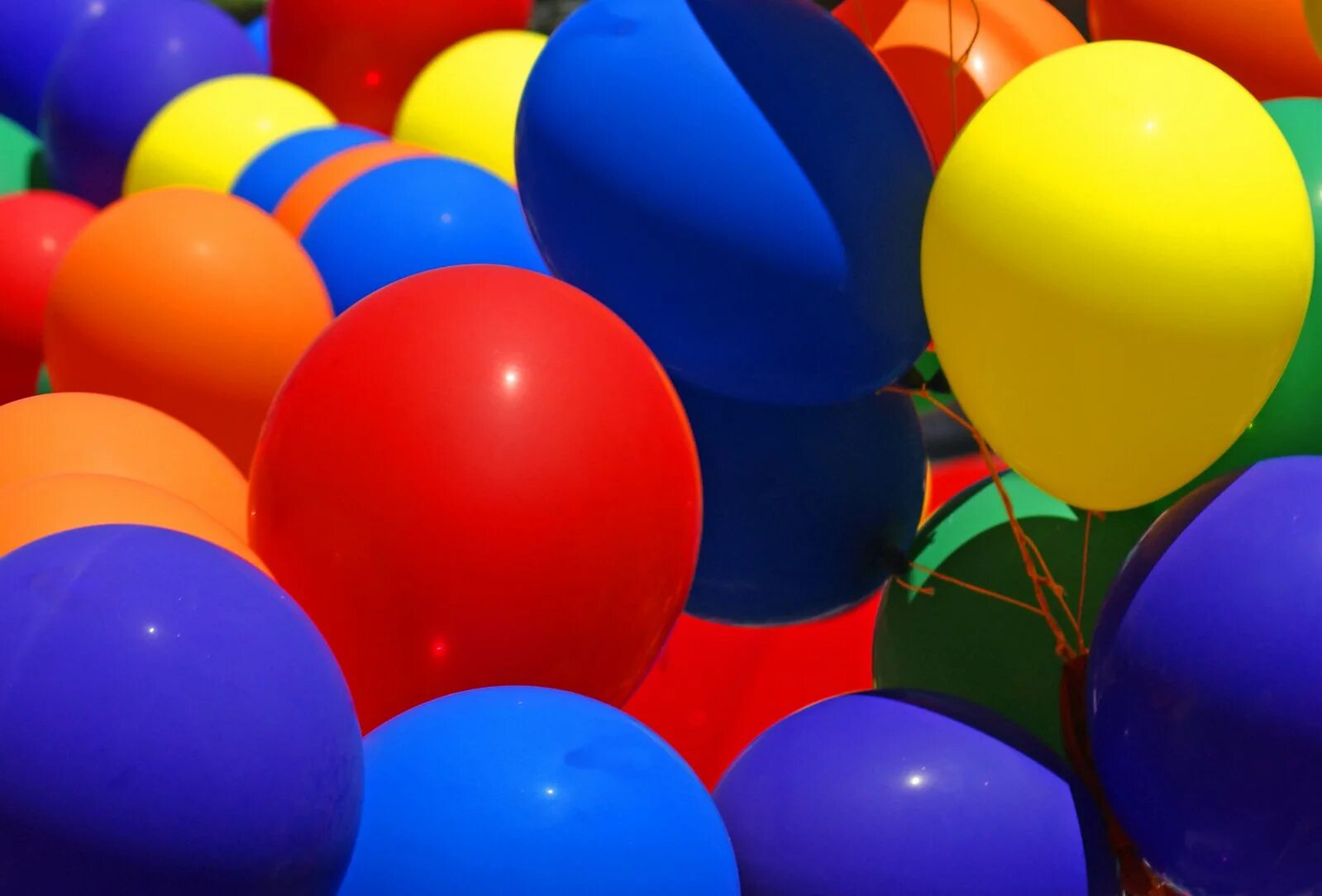 Воздушные шары выборы. Воздушные шары. Шары надувные. Праздничные шарики. Яркие шары.