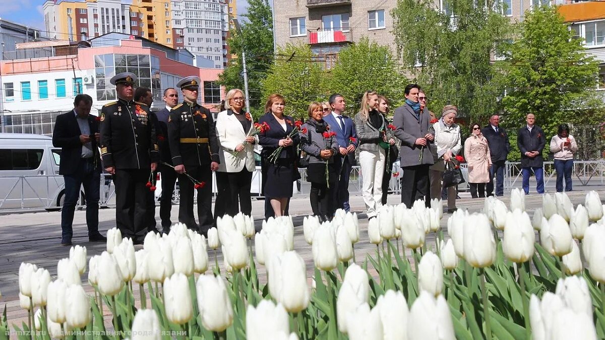 Возложение цветов 9 мая г Сасово. День Победы Рязань. День Победы в Рязани в 2023 году. Делегации посетившие Рязань на 9 мая.