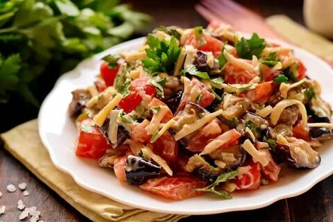 Салат баклажаны с помидорами и кинзой чесноком