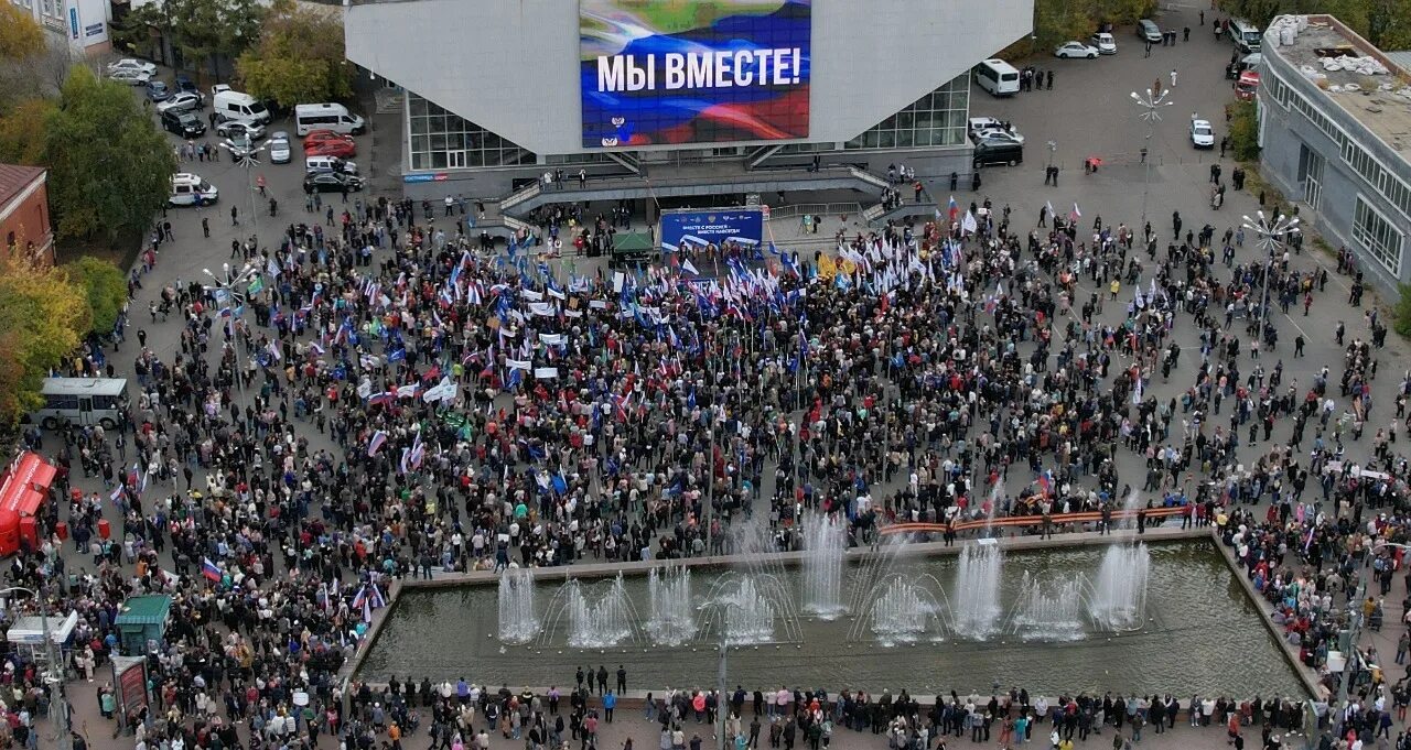 16 мая 2018 года. Митинг картинки. Митинг в поддержку Донбасса. Митинг референдум. Референдум в Донецке 2014.