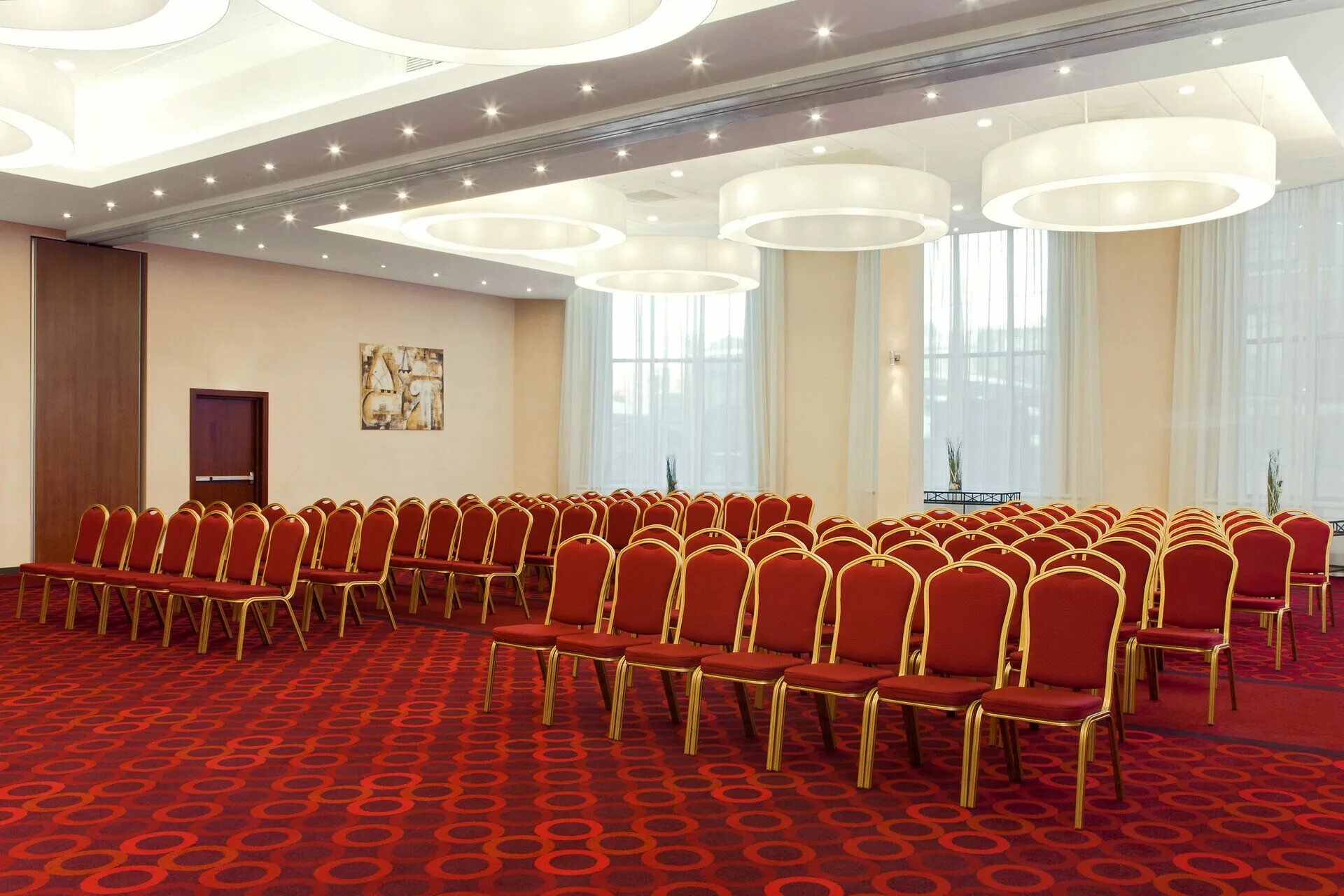 Холидей сафмар. Holiday inn москва сокольники. холидей инн москва сокольники 4*. холидей инн москва лесная 4*. холидей инн москва сокольники русаковская ул.24.