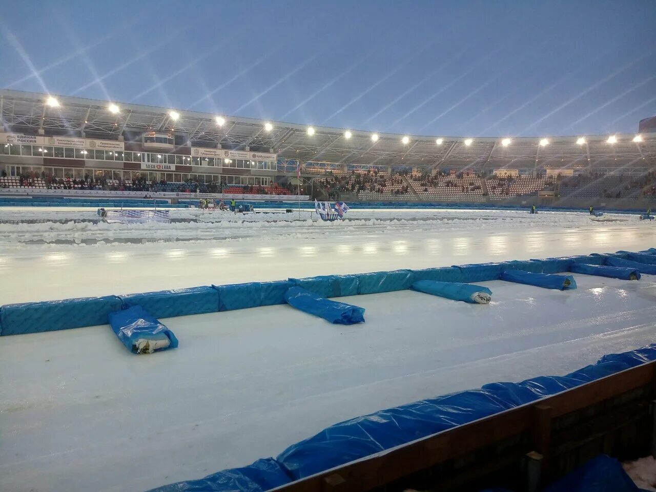 Волгарь каток расписание. Спортивно-технический комплекс имени Анатолия Степанова Тольятти. Стадион имени Анатолия Степанова Тольятти. Стадион Строитель Тольятти каток. Каток Степанова Тольятти.