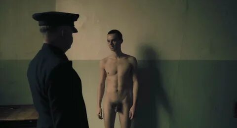 Tom Gronau nudo in "Deutschstunde" (2019) 