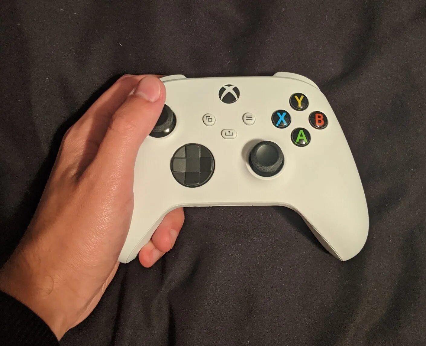 Последний джойстик. Джойстик Xbox Series. Xbox Series x Controller. Xbox Series s. Коробка геймпада Xbox Series x.