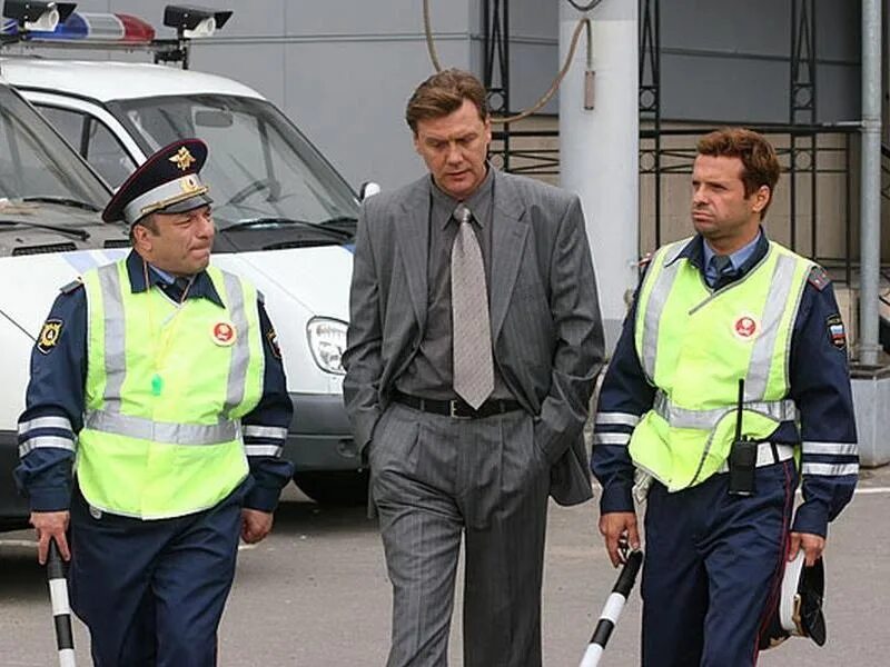 Гаишники 10. Гаишники сериал астахов. сериал гаишники 2. сериал гаишники 1 сезон 1 серия. сергей астахов гаишники.