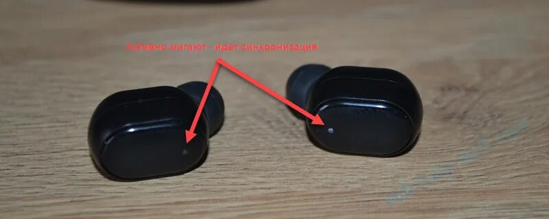 Почему моргает наушник. Наушники Wireless Bluetooth Headset не синхронизируются. Блютуз наушники не сопрягаются между собой. Сопряжение наушников между собой. Синхронизация беспроводных наушников между собой.