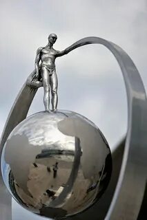 Скульптуры лоренцо куинна