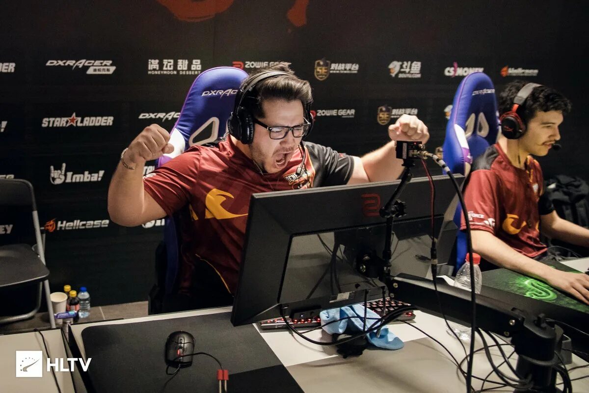 Virtus pro 2020 кс го. Ставки на киберспорт кс. B1ad3 нави. Поставить на киберспорт. Поставить на киберспорт.