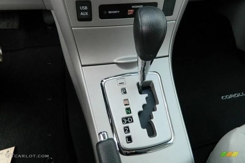 Чёрная крышка блока АКПП - Toyota E 140, 1,5 л, 2008 года аксессуары DRIVE2