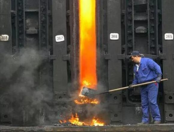 Губаха коксохимический завод. Люковой профессия ммк. Коксохим. Первый коксохим. Губахинский коксохим.