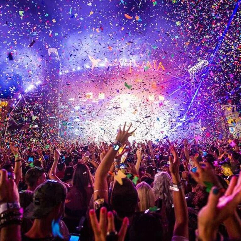 Вечеринка в клубе. Party club перевод. Фото клуба внутри с людьми. Люди в клубе. Вечеринка фон.