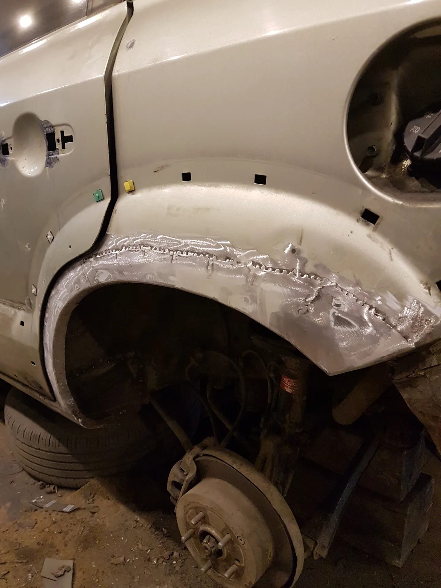 Переварка арок. Задняя арка 2104 переварка. Переварка задних арок калина. Opel omega b переварка арок. Переварка порогов додж караван 3.