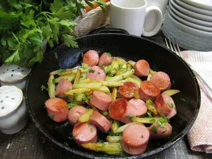 Сосиски с картошкой