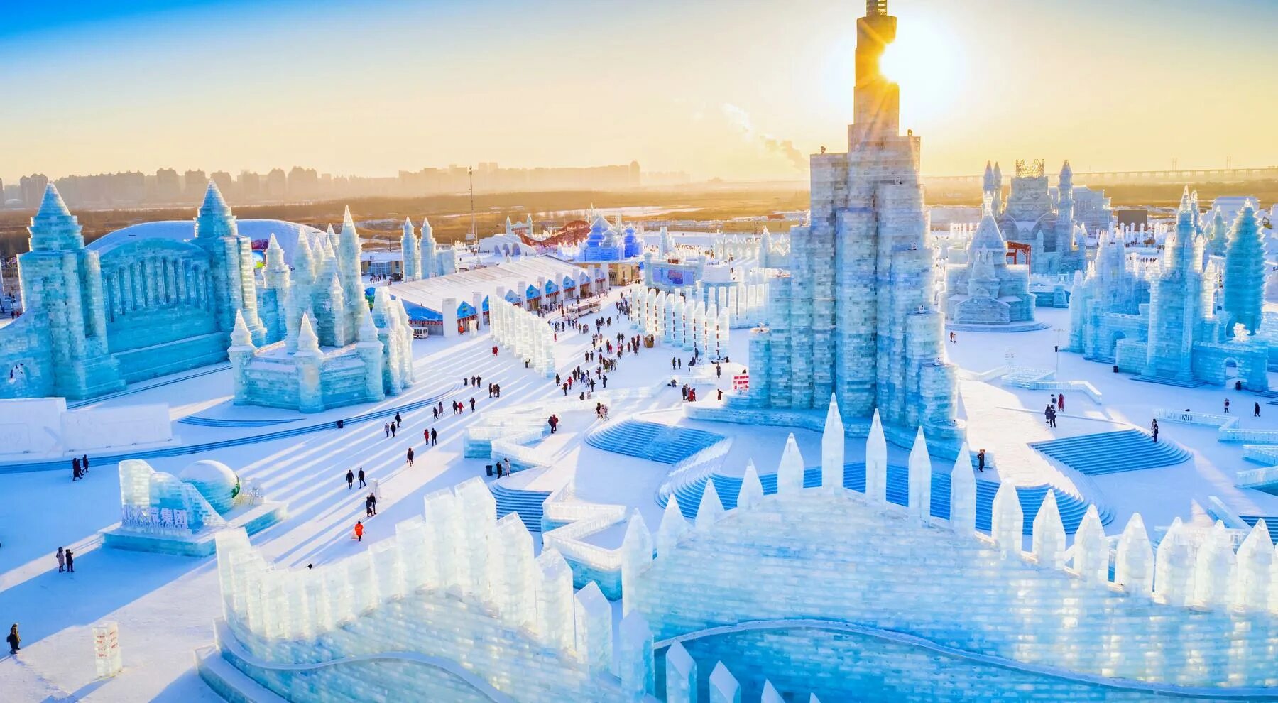 Харбин лед. Харбин ice festival. снежный фестиваль в харбине. ледяной город в китае харбин. харбинский международный фестиваль льда и снега.