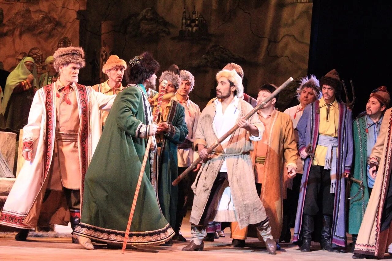 Г. Загир исмагилов опера салават юлаев. Губернатор из оперы салават юлаев. Опера салавата юлаева загира исмагилова. Г.