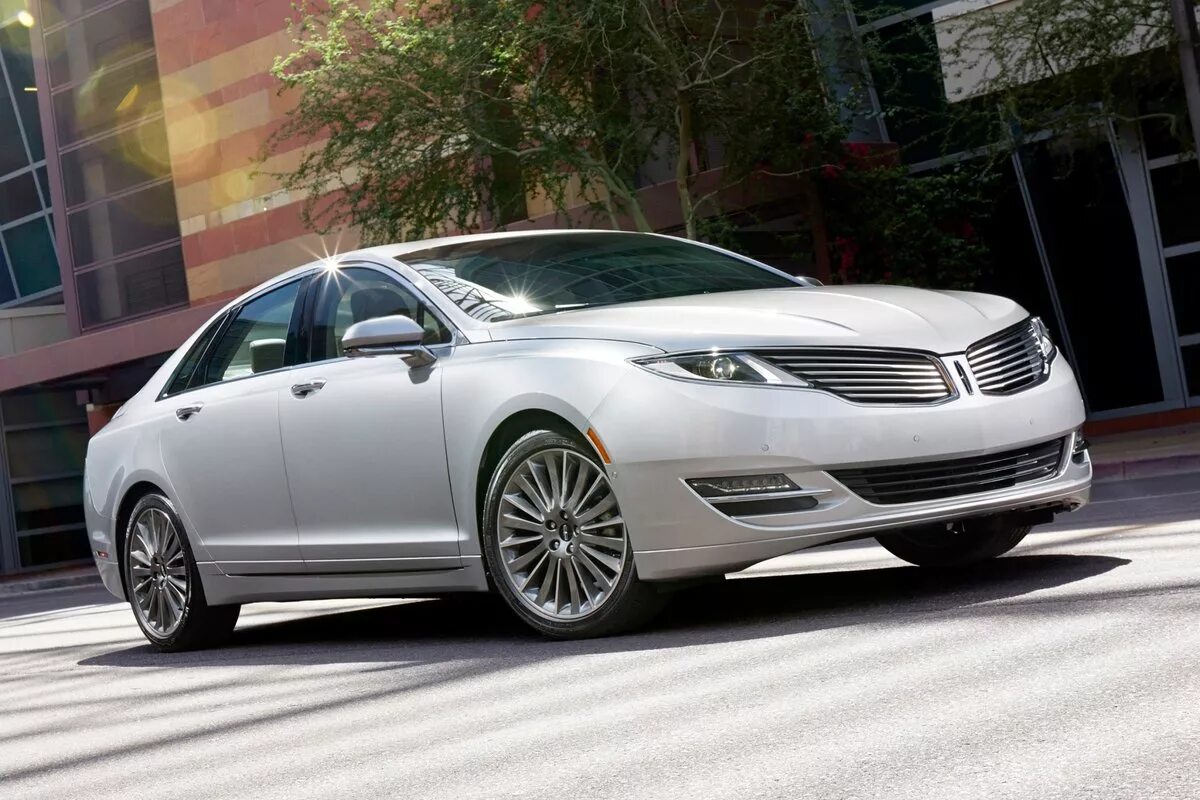 Американский гибрид. Линкольн седан MKZ. Lincoln MKZ 2016. Седан Линкольн МКЗ. Lincoln MKZ 2015.