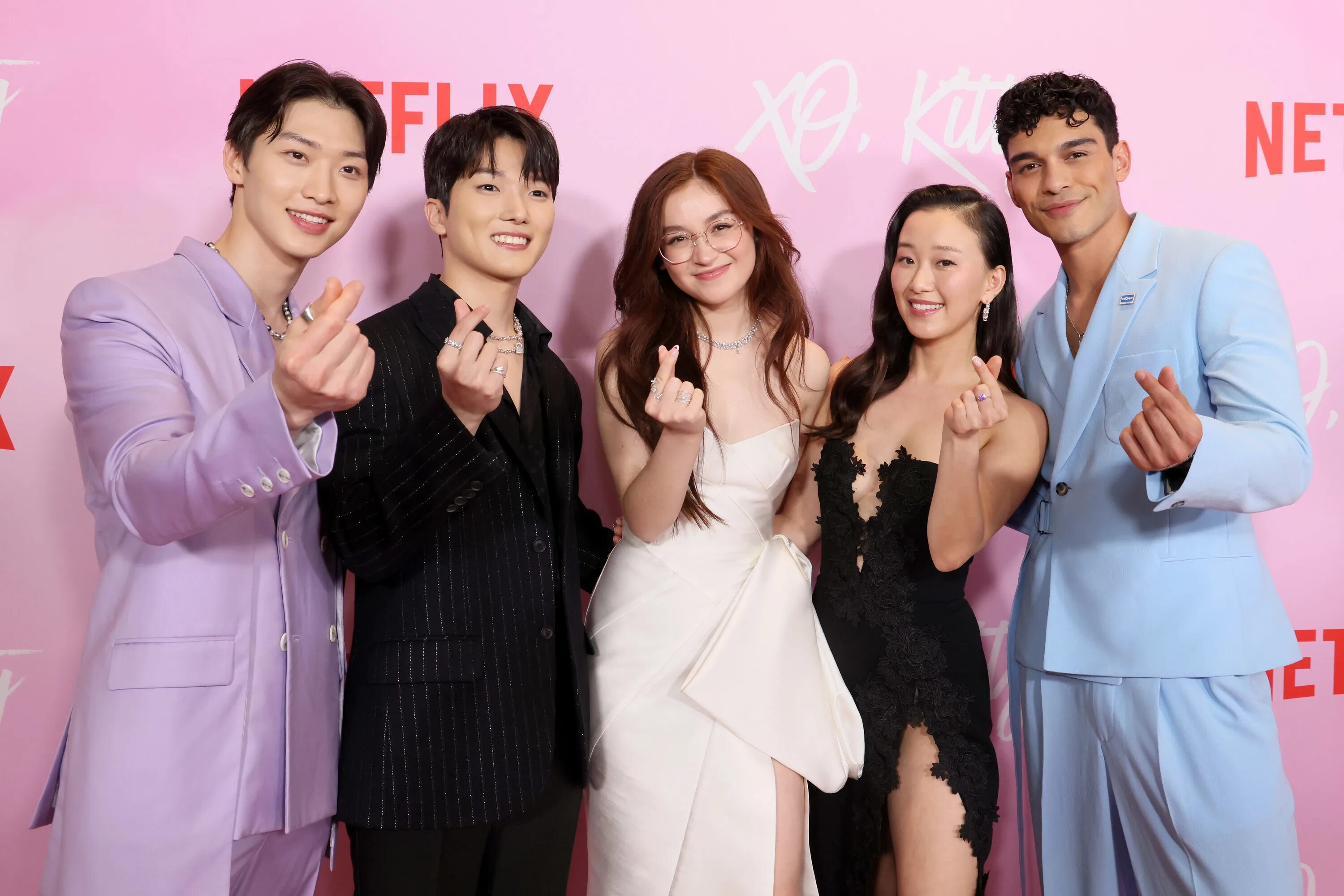 Xo kitty. Дорама целую китти. Xo kitty anna cathcart. Xo kitty netflix. Xo kitty netflix.