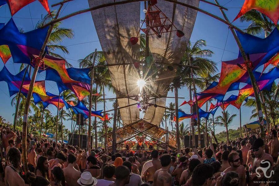 Psy trance фестиваль. Трип фестиваль 2023. White noise 2022. Музыкальный фестиваль universo paralello. Universo paralello festival.