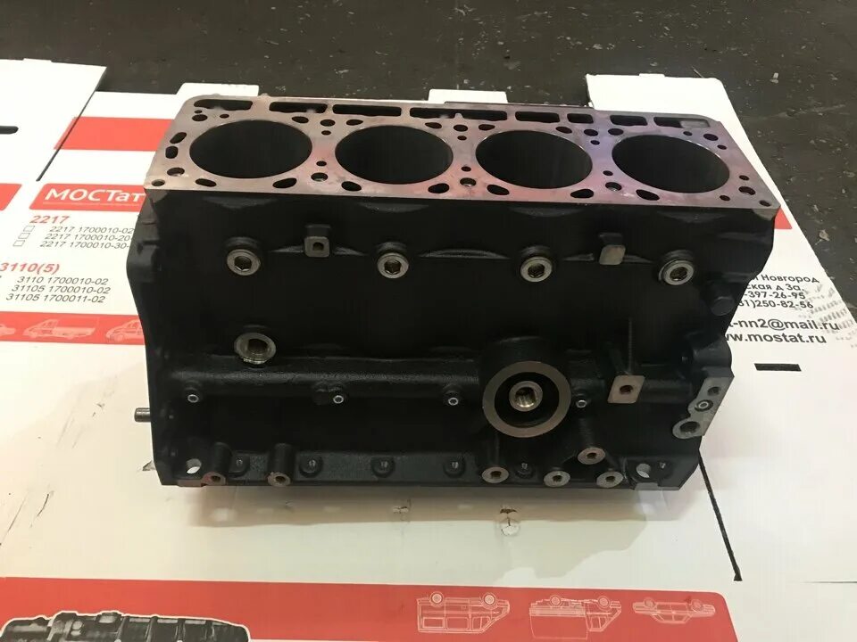 Блок умз 4216. Блок двигателя 4216 чугунный. 4216. Блок умз 4216 евро 3. 1002014 блок цилиндров.